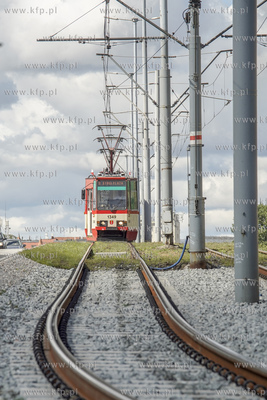 Tramwaj KONSTAL 105N (NA) na Podwalu Przedmiejskim...