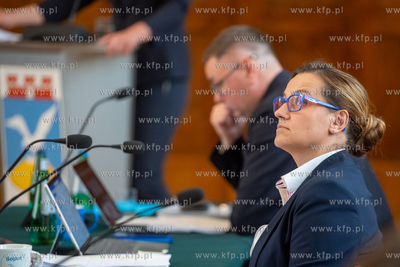 XIV sesja Rady Miasta Sopotu. Podczas sesji wręczono...