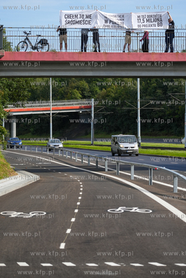 Przejazd rowerowy związany z otwarciem Ekostrady wzdłuż...