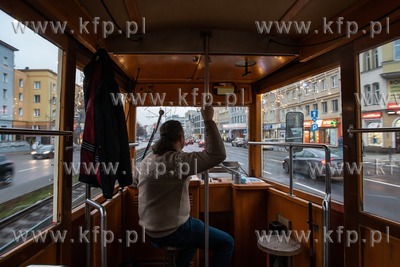 Gdańsk. Świąteczny tramwaj  - Konstal N z 1952r...