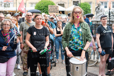 Gdańsk, okolice Dworu Artusa. Ani Jednej Więcej!...