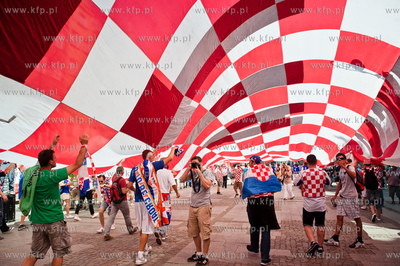 Gdansk. Dlugi Targ. Chorwaccy kibice przed meczem Mistrzostw...