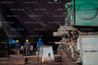 Stocznia Gdansk. Pochylnia B1. Wodowanie promu pasazersko-samochodowego...