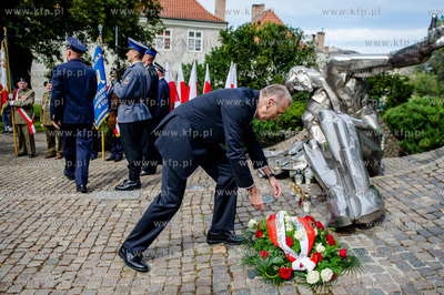 Gdansk. Msza Swieta na placu Obroncow Poczty Polskiej...