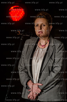 Gdansk. Byly zbiornik gazowy na terenie Polskiej Spolki...