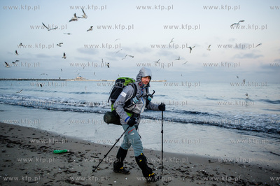 Sopot. Piaskiem w raka - charytatywny marsz brzegiem...