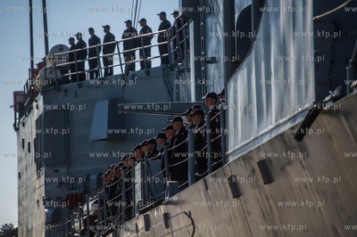 Port Wojenny w Gdyni Oksywiu. Przywitanie powracających...