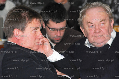 Sesja budzetowa Rady Miasta Rumi. Nz. (od lewej) Roman...