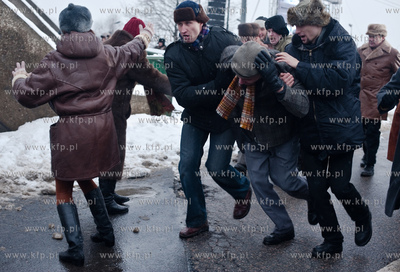 Rekonstrukcja wydarzen grudnia70 " Gdynia70. Za chleb...