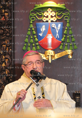 Oliwa. Katedra Oliwska. Msza sw. Wieczerzy Panskiej...