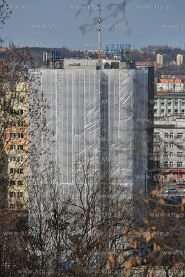 Hotel Gdynia w remoncie, widok z Kamiennej Gory
30.03.2014
Fot....