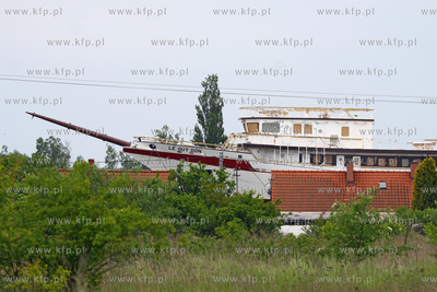 Transport kadluba do portu wewnetrzego w Gdansku szkolnego...