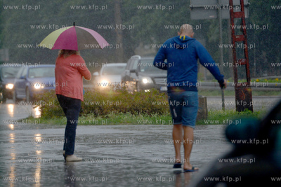 Oberwanie chmury nad Gdynia. Ogromna ulewa przeszla...