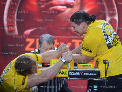 XV edycja Pucharu Swiata Zawodowcw w Armwrestlingu...