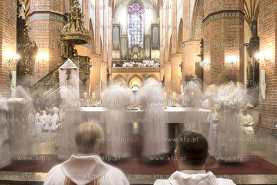 Pelplin. Msza Swieta Krzyzma w Wielki Czwartek w Bazylice...