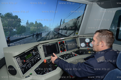 Gdynia. Prezentacja symulatora lokomotywy SIMTRAQ....