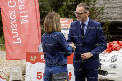 Wręczenie nagród laureatom Loterii PIT w Pruszczu...