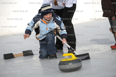Sopot. W ostatni dzien slizgawni na molo, Sopot Curling...