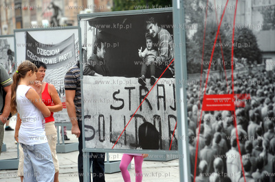 Wystawa Zmiana Toru przygotowana przez Europejskie...