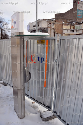 Dla kogo ta budka telefoniczna ? Firma prowadzaca rozbudowe...