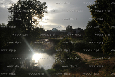 Sulmin, wies na Kaszubach. 5.09.2009 Fot. Maciej Kosycarz...