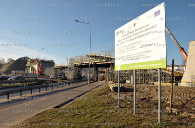 Budowa wiaduktu Pomorskiej Kolei Metropolitalnej nad...