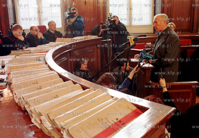 Proces grudnia 70. Zeznaje Stanislaw Kruczek 1.12.98...