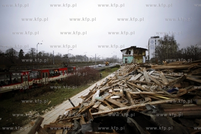 Gdańsk. Rozbiorki budynkow mieszkalnych przy ul. Marynarki...
