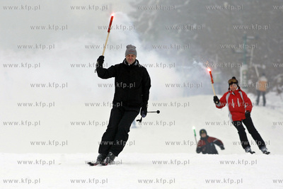 Rozpoczecie sezonu narciarskiego w Wiezycy na Kaszubach....