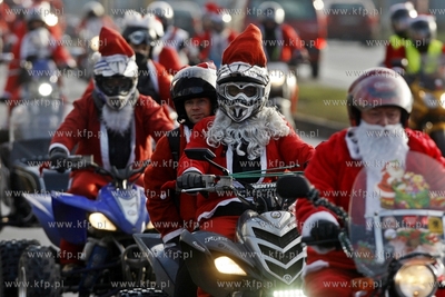 Gdansk. Ul.Marynarki Polskiej. XII edycja parady Mikolaje...