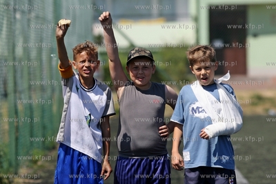 Gdansk Zaspa. Pilkarski turniej dzikich druzyn Do przerwy...