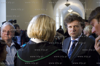 Prezydent Sopotu Jacek Karnowski i dwóch biznesmenów...