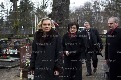 Cmentarz Garnizonowy w Gdańsku.  Minister Anna Maria...