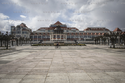 Drugi dzień swiąt wielkanocnych w Sopocie. Plac Zdrojowy.
13.04.2020
fot....