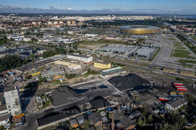 Skład węgla na terenie byłej firmy Pollytag w Gdańsku...