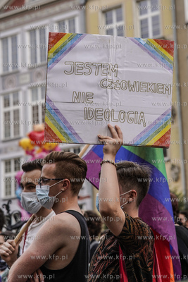 Gdańsk. Manitestacja Jestem LGBT na Długim Targu....