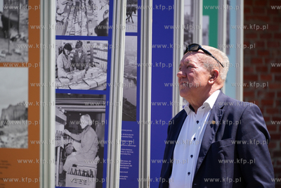 Plac między Katownią a Bramą wyżynno. Otwarcie...