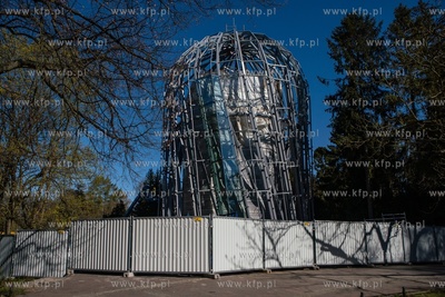 Budowa palmiarni w Parku Oliwskim. 20.04.2020 fot /...