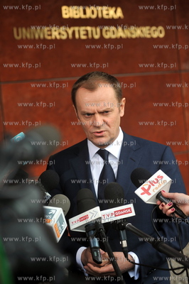 Obchody 40-lecia Uniwersytetu Gdanskiego. n/z premier...