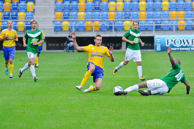 Gdynia. Mecz Arka Gdynia - Warta Poznan (0-0). Nz Damian...