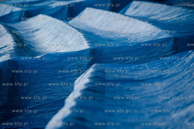 Sopot. Rozpoczeto montaz liczacej 7000 m2  powloki...