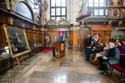 Gdansk. Dwor Artusa. Prezentacja nowych informacji...