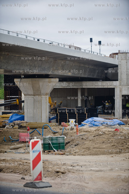 Gdansk. Powstajacy wiadukt Pomorskiej Kolei Metropolitalnej...