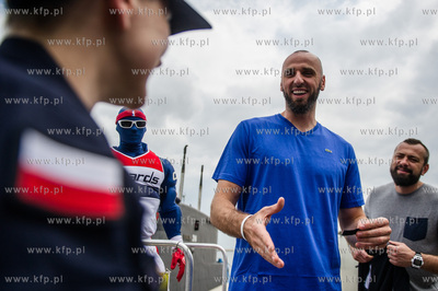 Koszykarz Marcin Gortat odwiedza Port Wojenny w Gdyni...