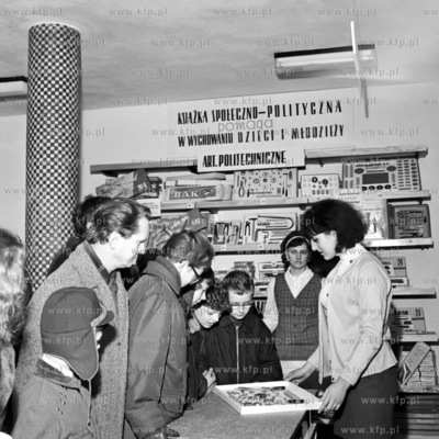 Sklep w Domu Harcerza w Gdansku. 
19.11.1970
0002922z_listopad1970
Fot....
