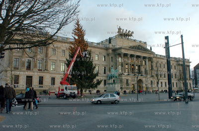 Na Placu Zamkowym w Braunschweigu /Niemcy/, ustawiono...