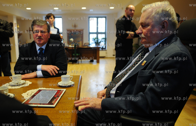 Biuro Lecha Walesy w Zielonej Bramie w Gdansku. Spotkanie...