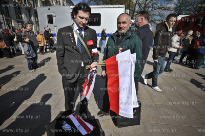 Pozegnanie pary Prezydenckiej na Krakowskim Przedmiesciu...