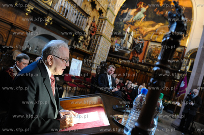 Gdansk. Dwor Artusa. Wreczenie Medali sw. Wojciecha...