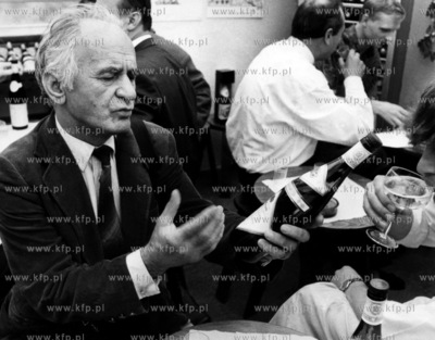 Zbigniew Kosycarz - fotoreporter Glosu Wybrzeza. 1991...